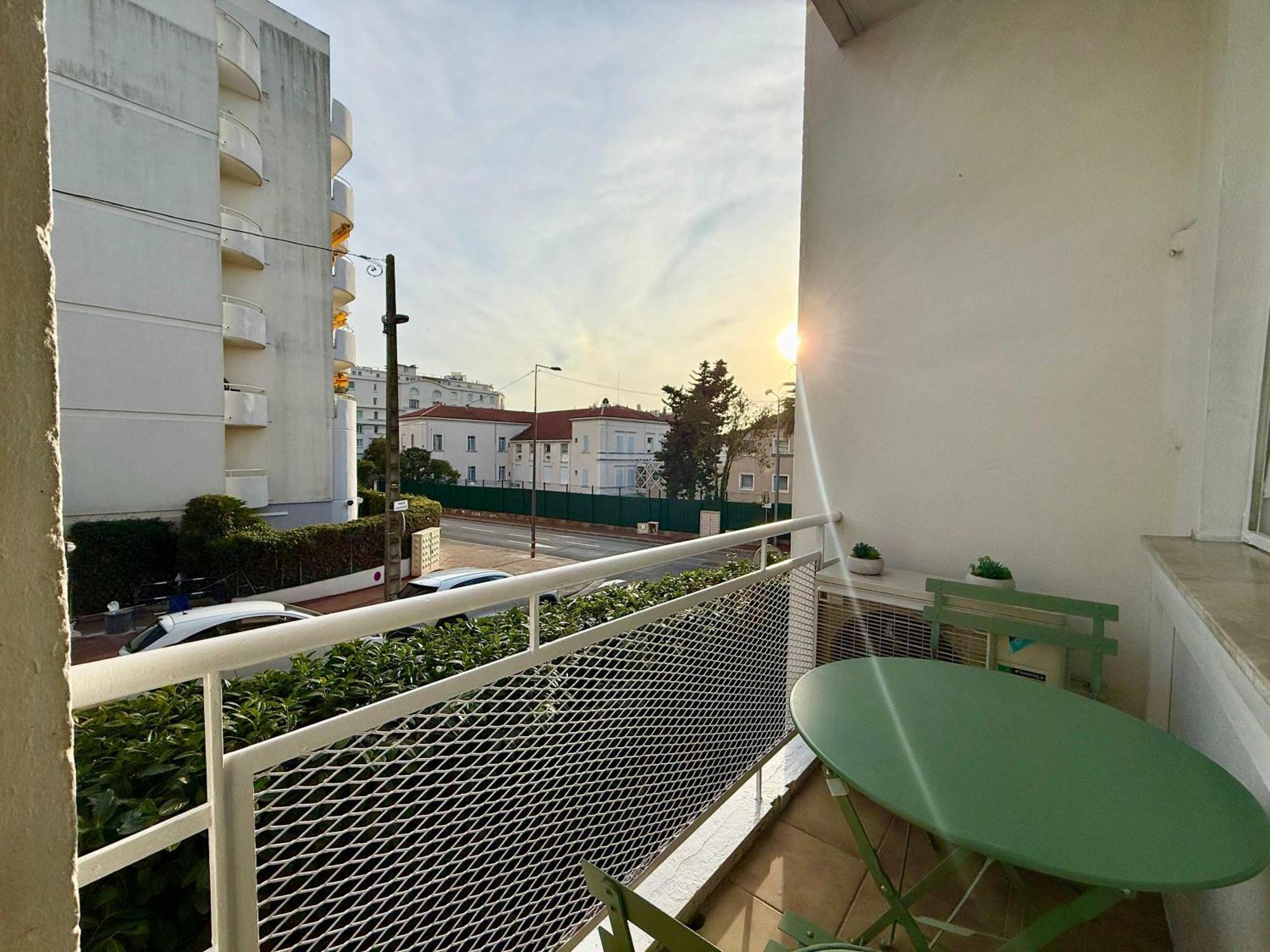 Appartement B007 Grand Lumineux 4 Proche Centre *